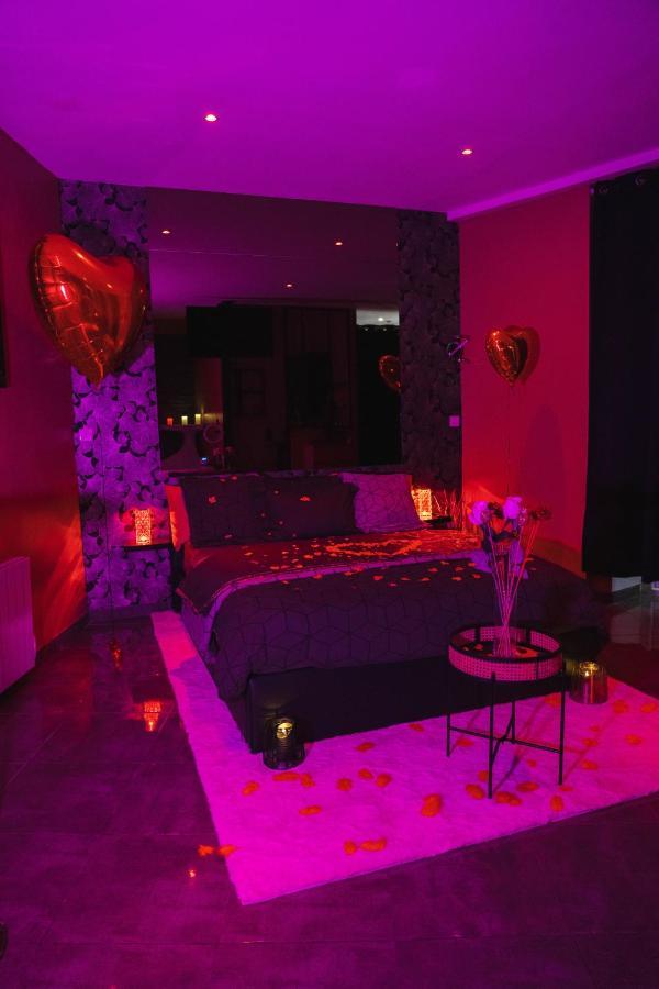 Homesparadise Loveroom เบอซองซง ภายนอก รูปภาพ